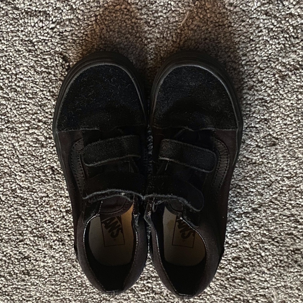 Black on black old school vans toddler